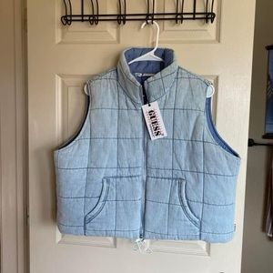 Mama L NWT Guess Puffer Denim Vest Retails for $128 $50FF shipped 😻🐶🚭